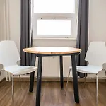 Stylish Apartment In Convinient Location